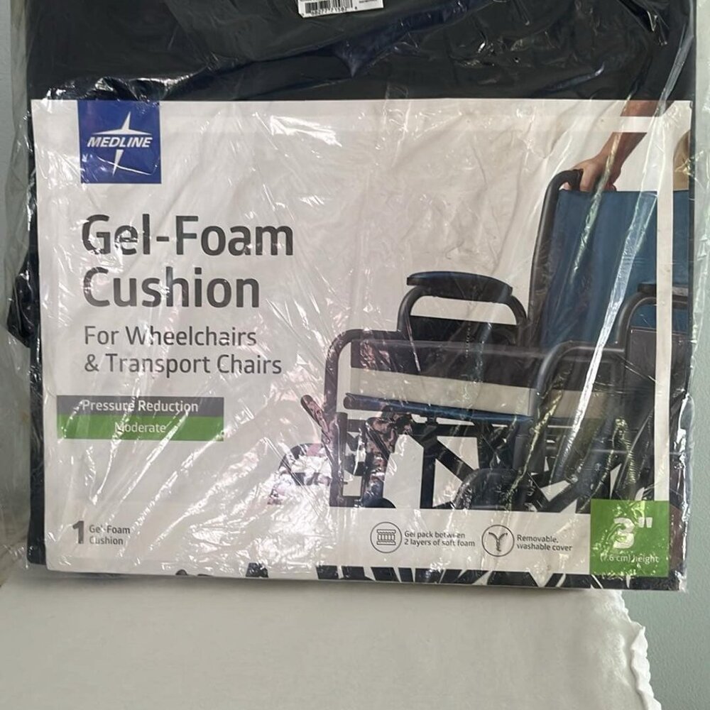 Medline‎ Wheelchair/Chair 16X16X3 GEL Cushion  Washable  Moderate firmness